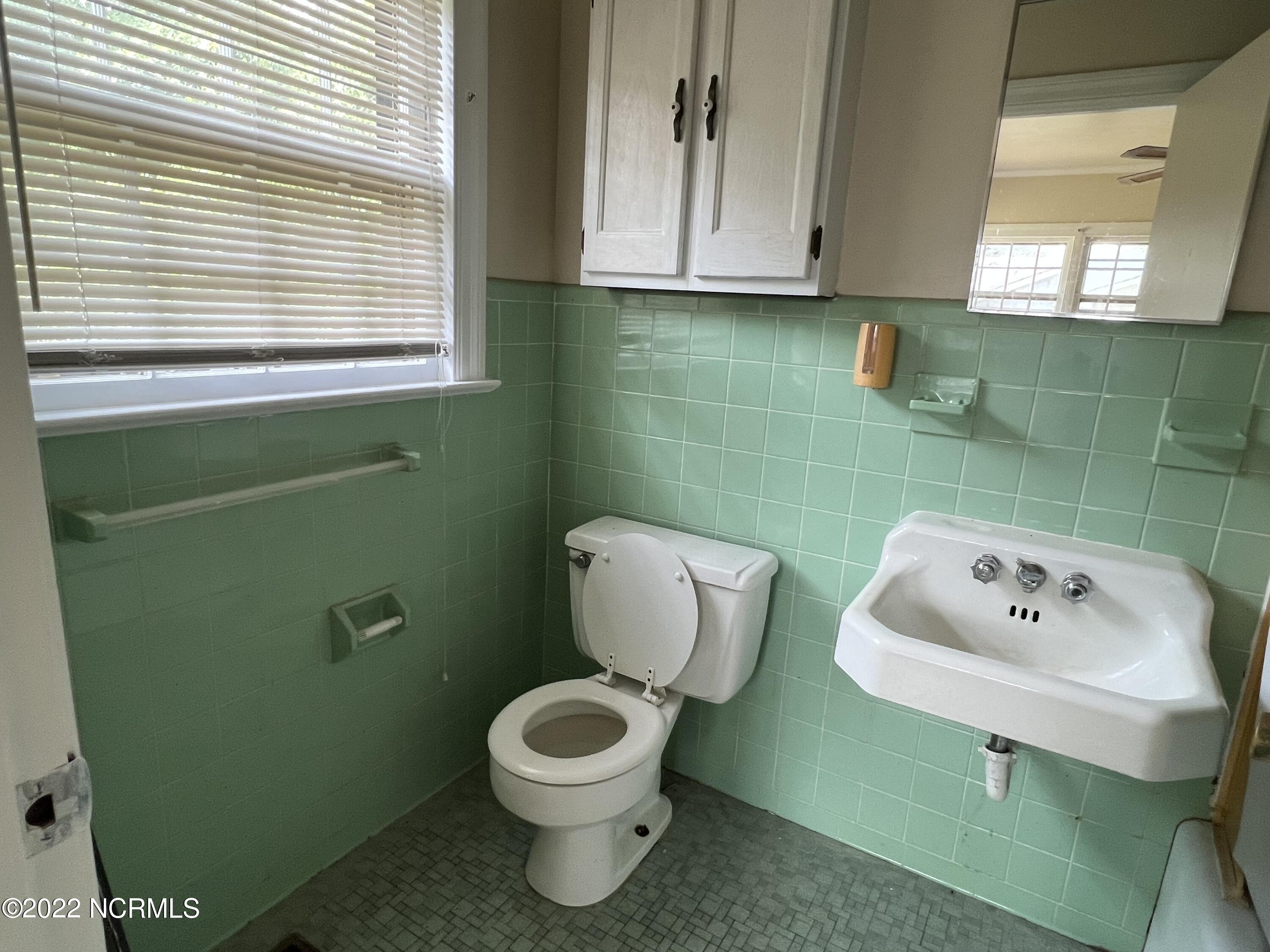 1912 Carey Road Kinston, NC 28501 - Photo 16 of 19 Master Bath
