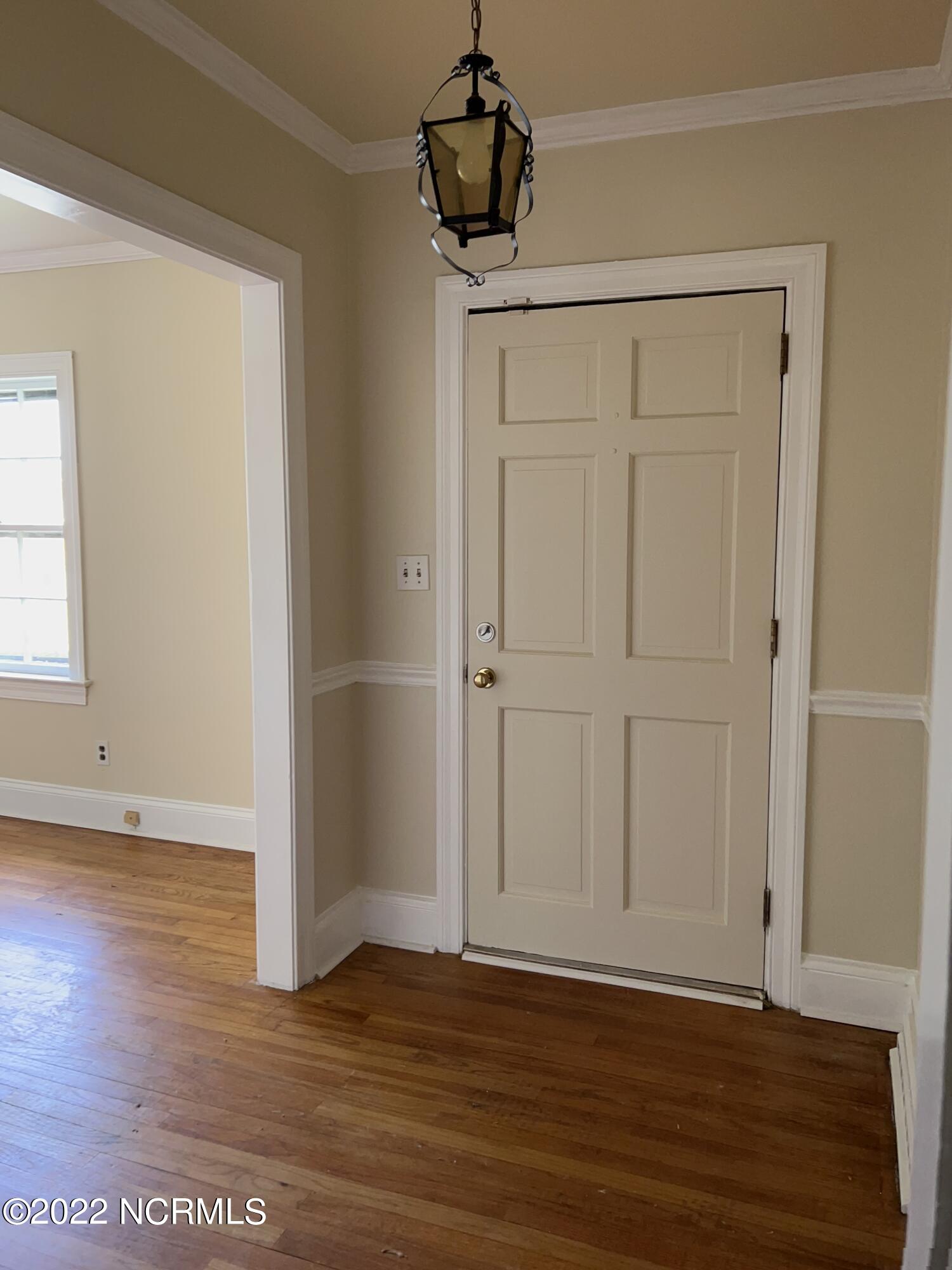 1912 Carey Road Kinston, NC 28501 - Photo 3 of 19 Foyer