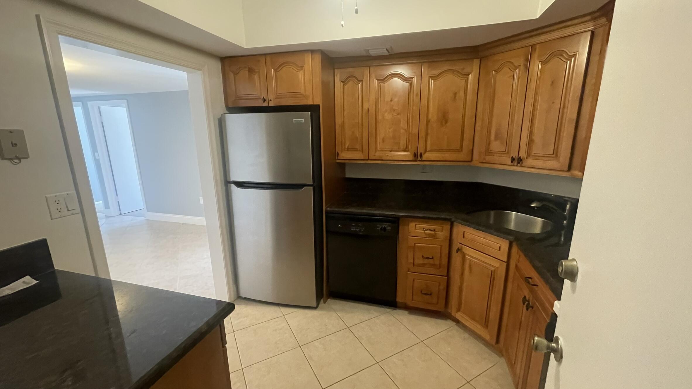 50 Southwest 3rd Avenue, Unit 2010 Boca Raton, FL 33432 - Photo 14 of 22 14. BCP 201F - Kitchen - 2