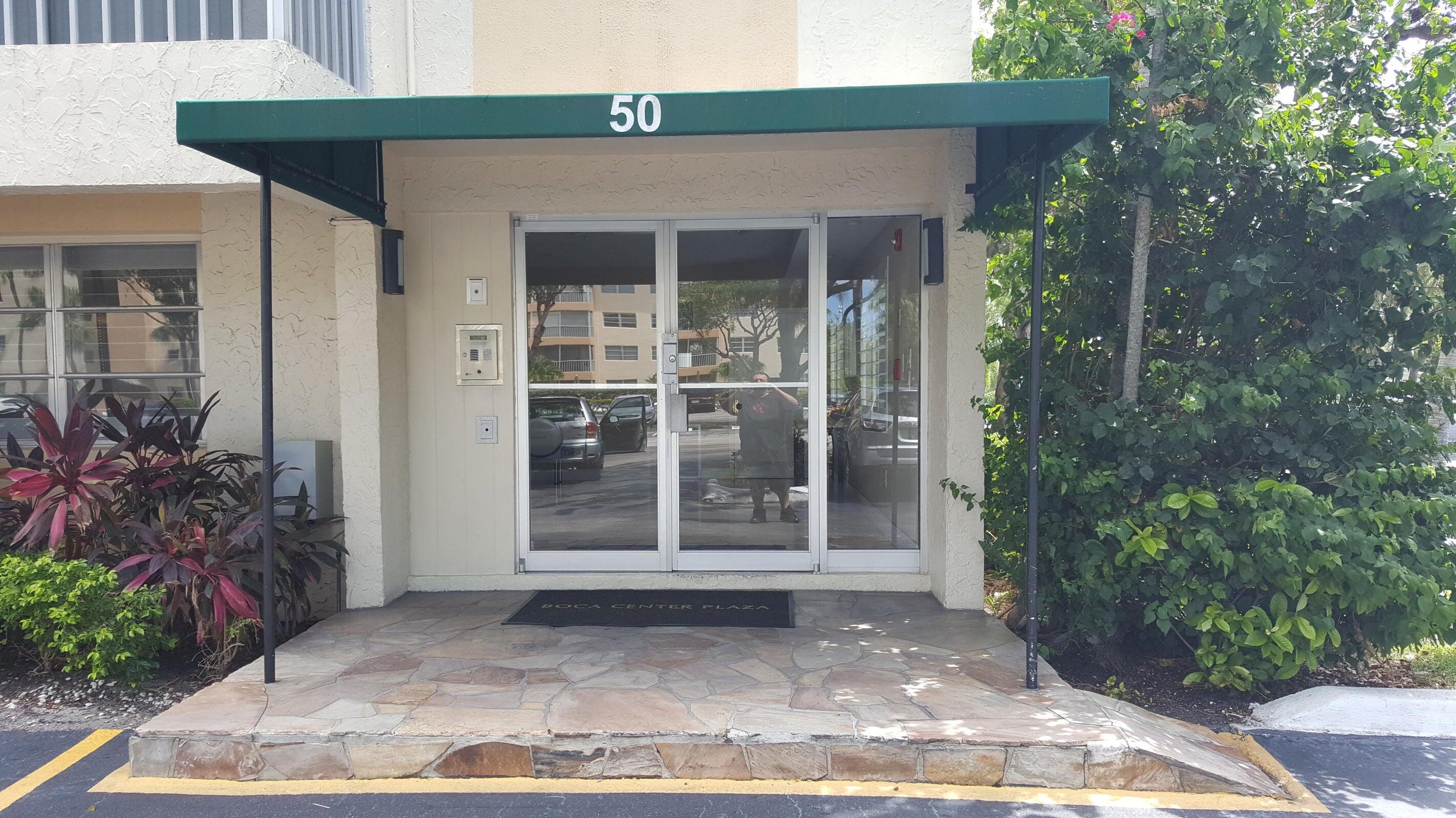 50 Southwest 3rd Avenue, Unit 2010 Boca Raton, FL 33432 - Photo 4 of 22 4. BCP 201F - Building Entrance