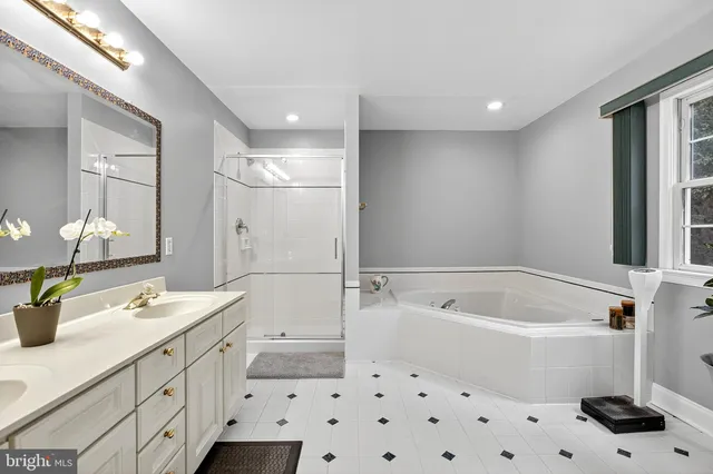 $1,100,000 | 11 Morgan Lane, Media, PA 19063