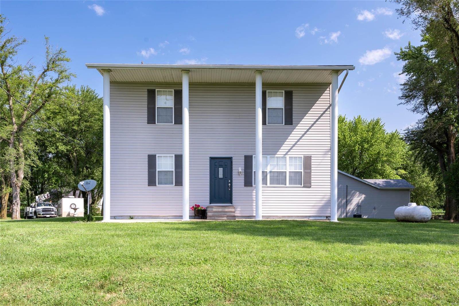 8951 East Kirsch Road Troy, IL 62294 - Photo 1 of 29