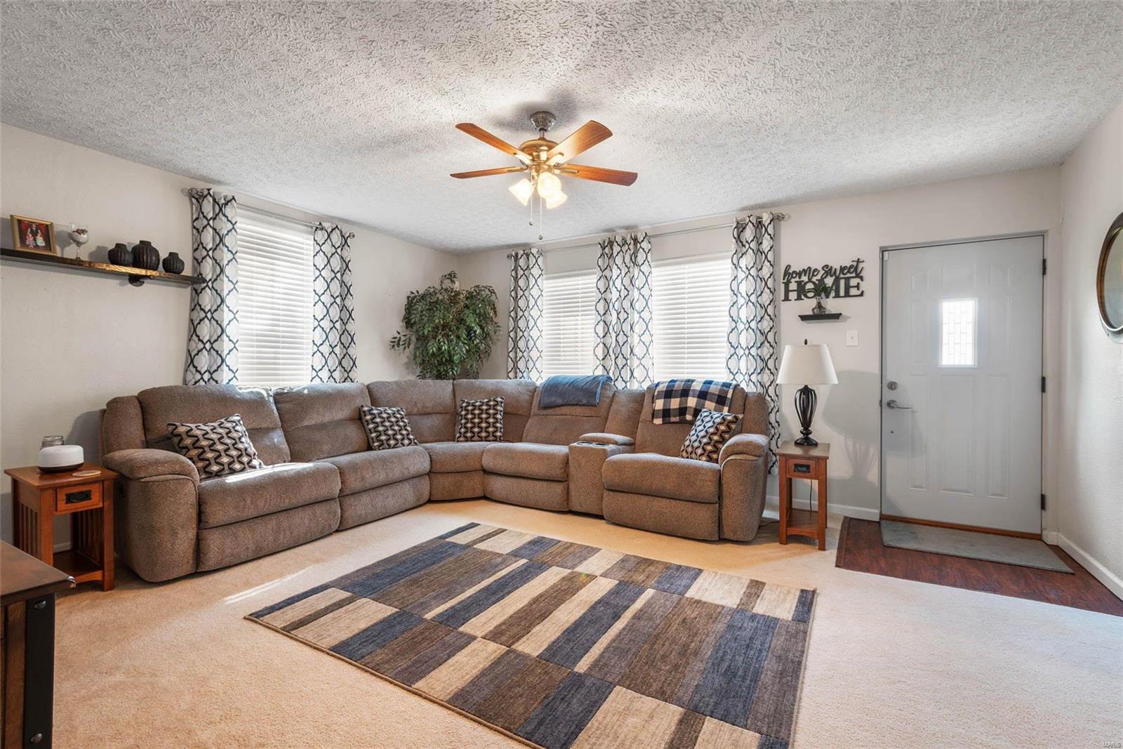 8951 East Kirsch Road Troy, IL 62294 - Photo 4 of 29