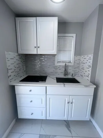 $1,350 | 2843 Forest Hill Boulevard, Unit 2, Palm Springs, FL 33406