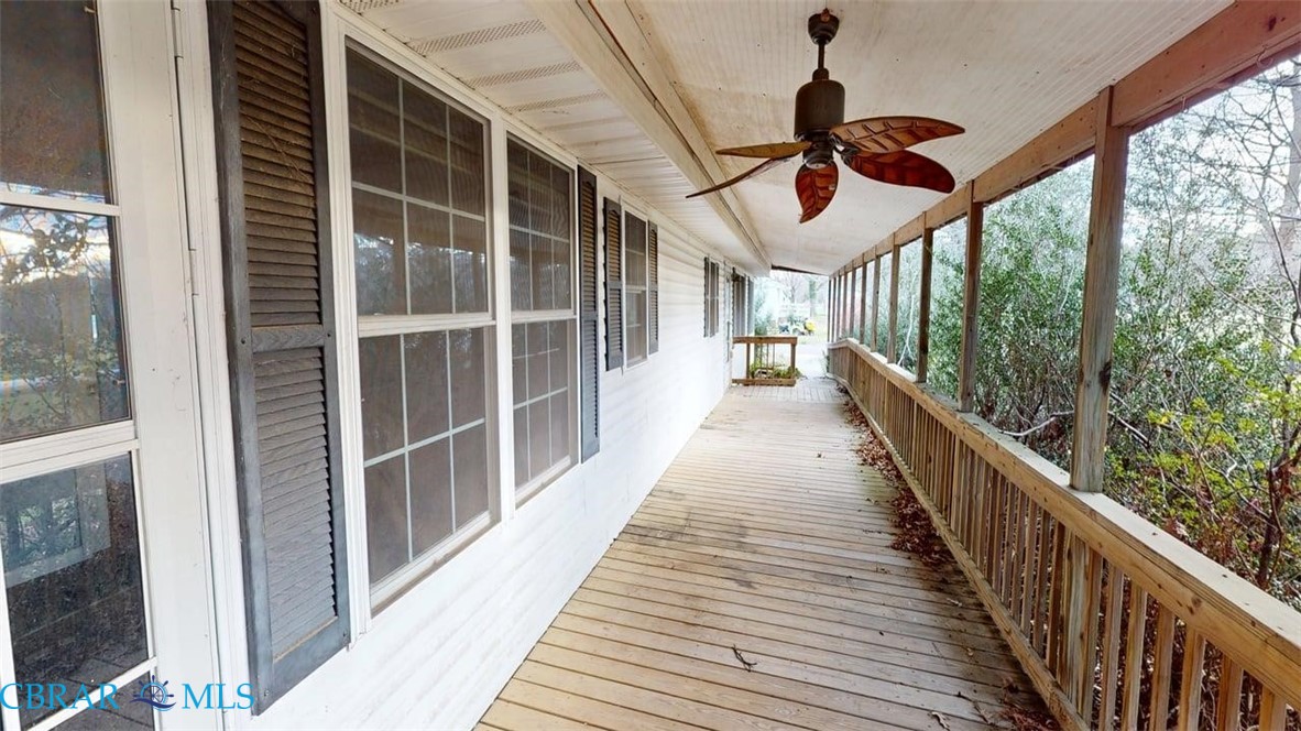 1678 Fitchetts Wharf Road Moon, VA 23119 - Photo 2 of 50