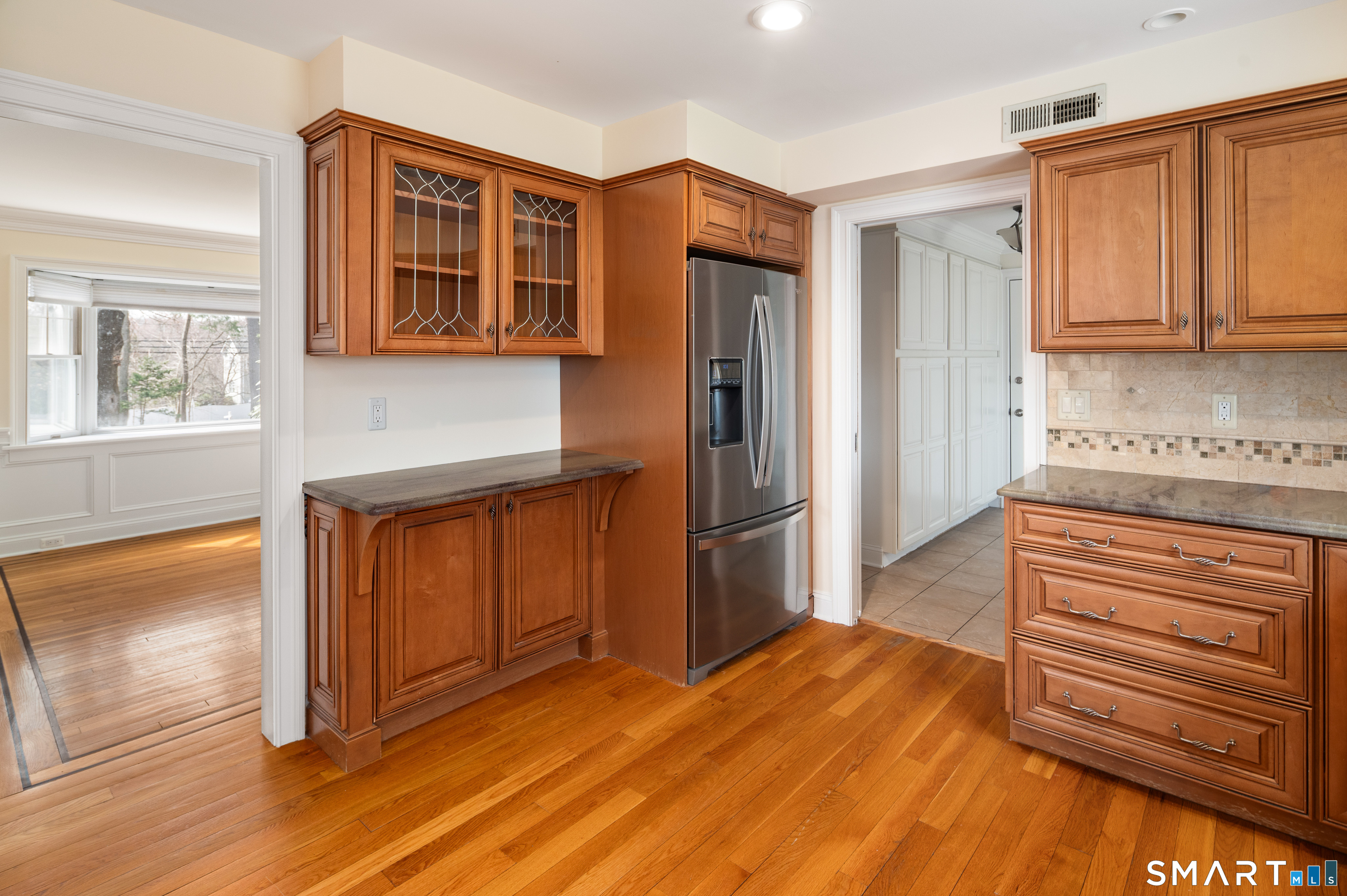 264 Chestnut Hill Road Norwalk, CT 06851 - Photo 6 of 31