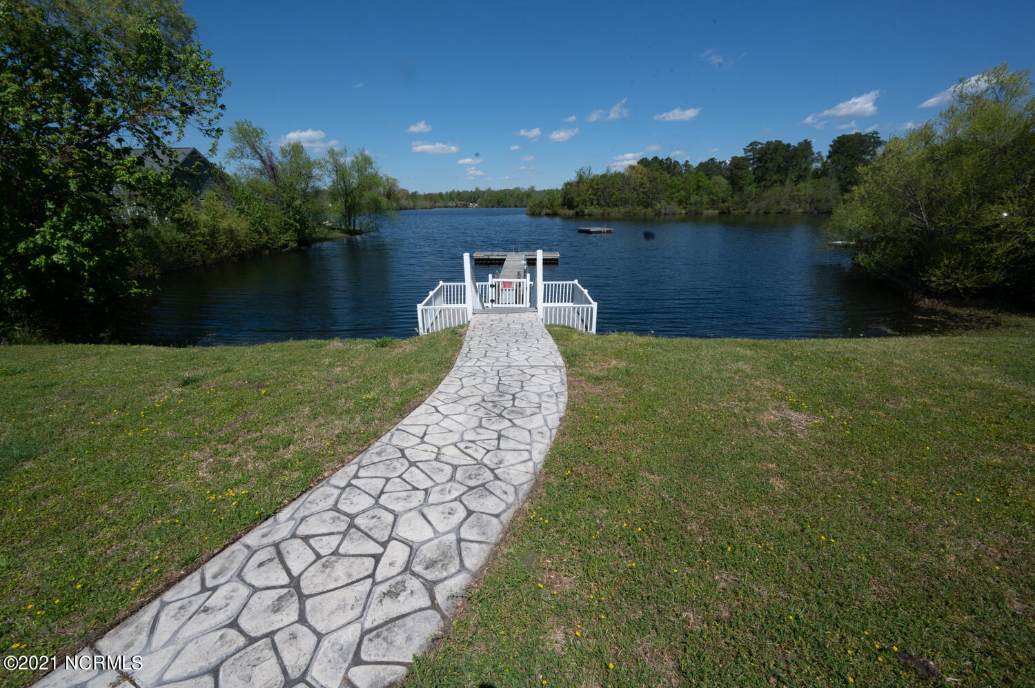 101 Jones Farm Road New Bern, NC 28560 - Photo 21 of 24 Community dock