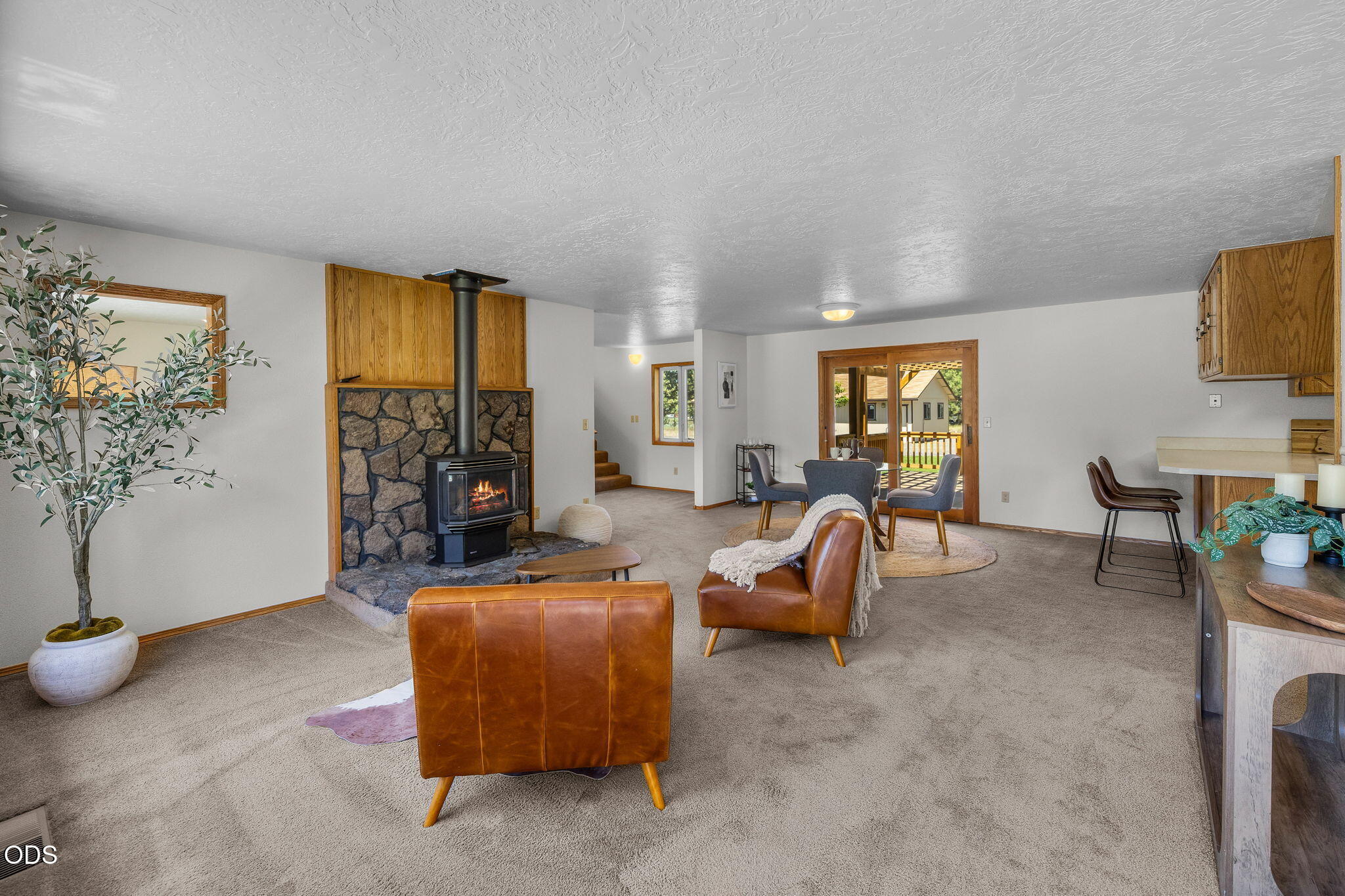 19572 Apache Road Bend, OR 97702 - Photo 7 of 71