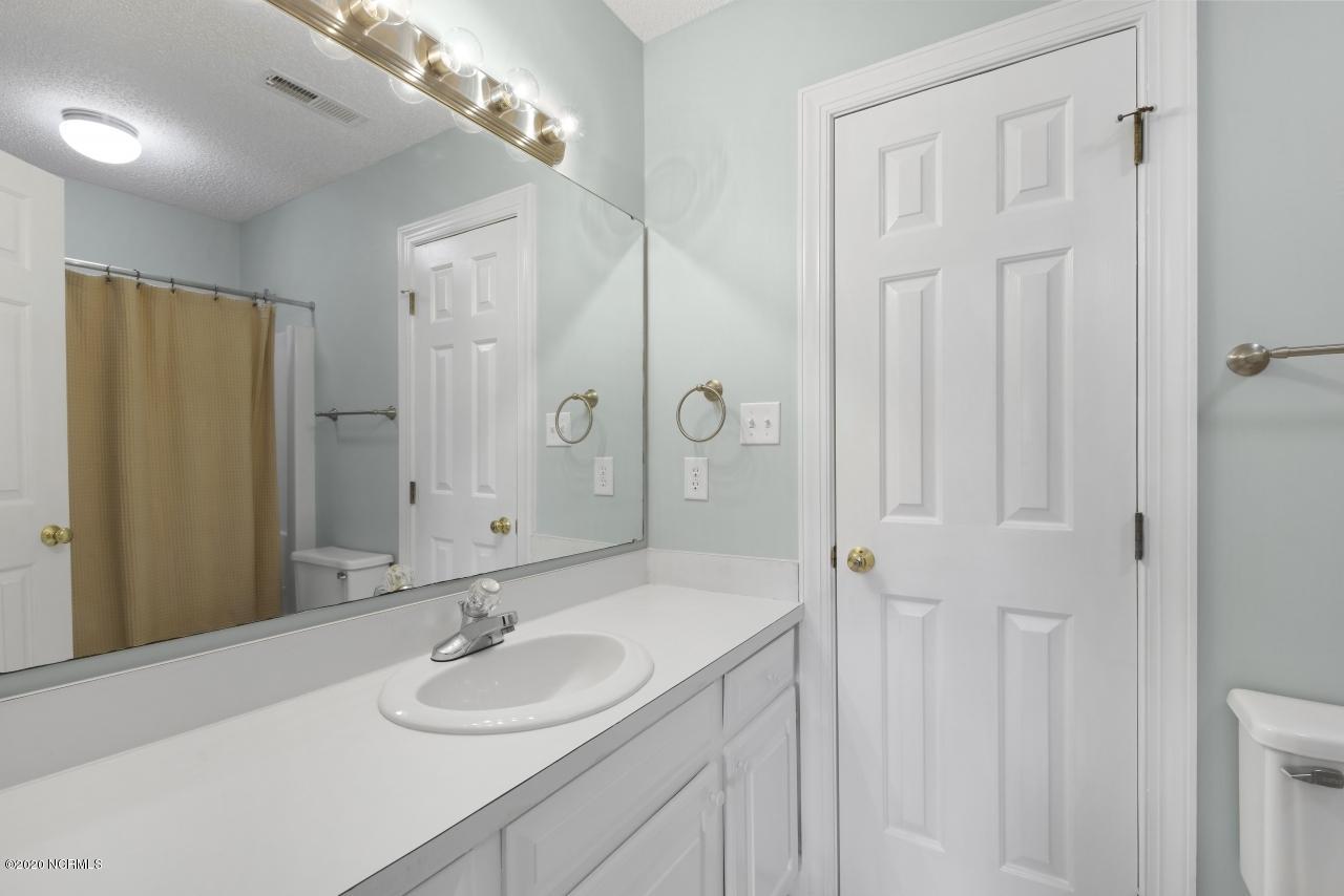 732 Drexel Road Rocky Mount, NC 27803 - Photo 26 of 39 Hall Bath