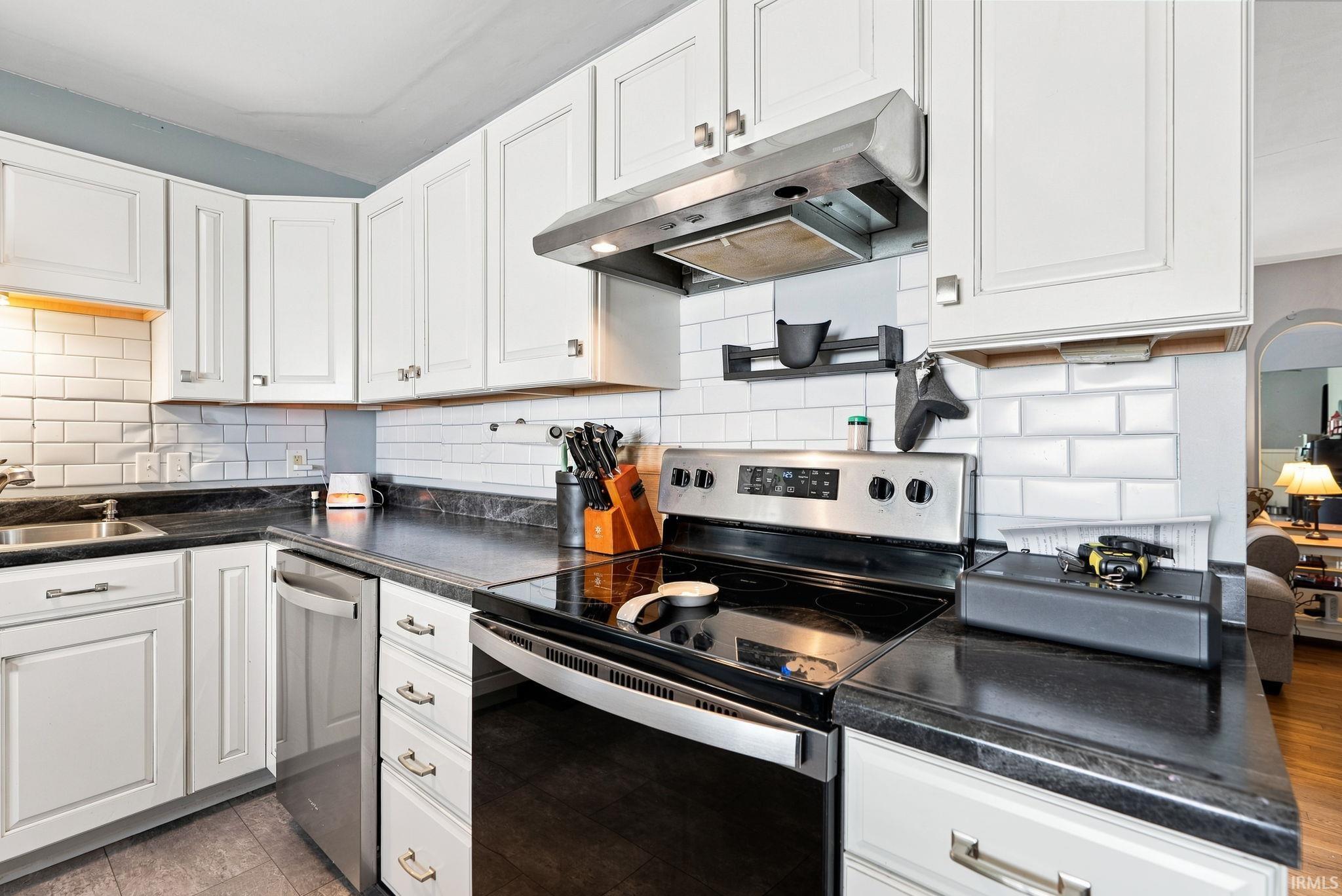 2906 Hobson Road Fort Wayne, IN 46805 - Photo 13 of 49