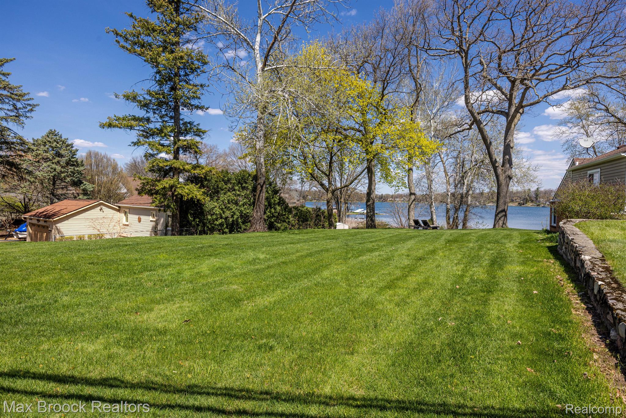 3970 Covert Road Waterford, MI 48328 - Photo 39 of 46 Gallery Image 39