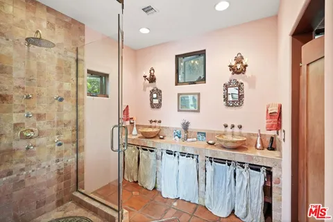 $1,999,000 | 754 Basin Drive, Topanga, CA 90290
