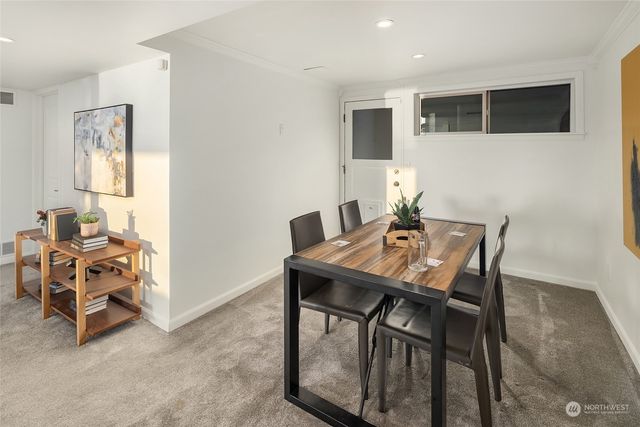 a view of a livingroom with furniture