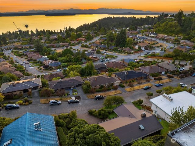 $1,399,000 | 8824 39th Avenue Southwest, Seattle, WA 98136