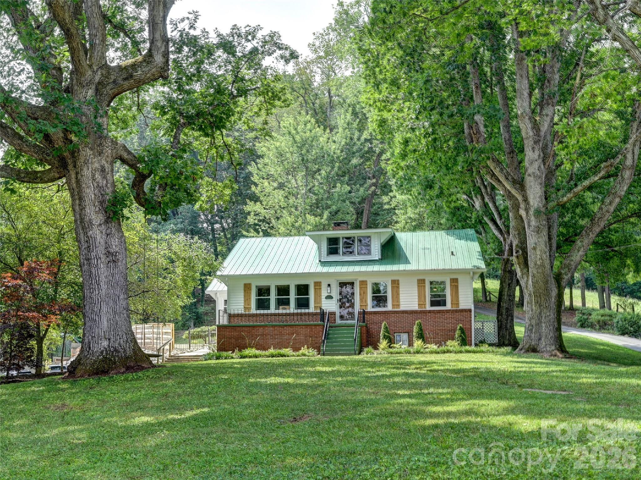 1110 Queentown Road Canton, NC 28716 - Photo 37 of 47 Gallery Image 37