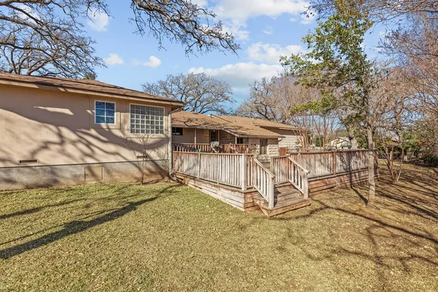 $695,000 | 505 Waldrip Street, Fredericksburg, TX 78624