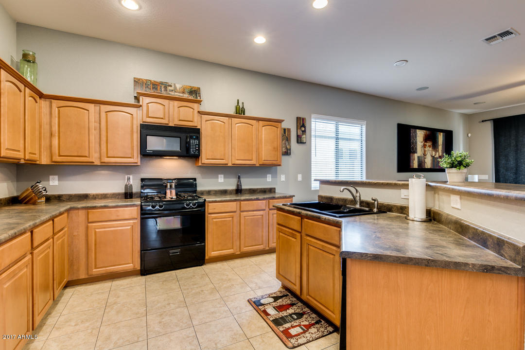4321 West Summerside Road Laveen, AZ 85339 - Photo 2 of 39 10-Summerside