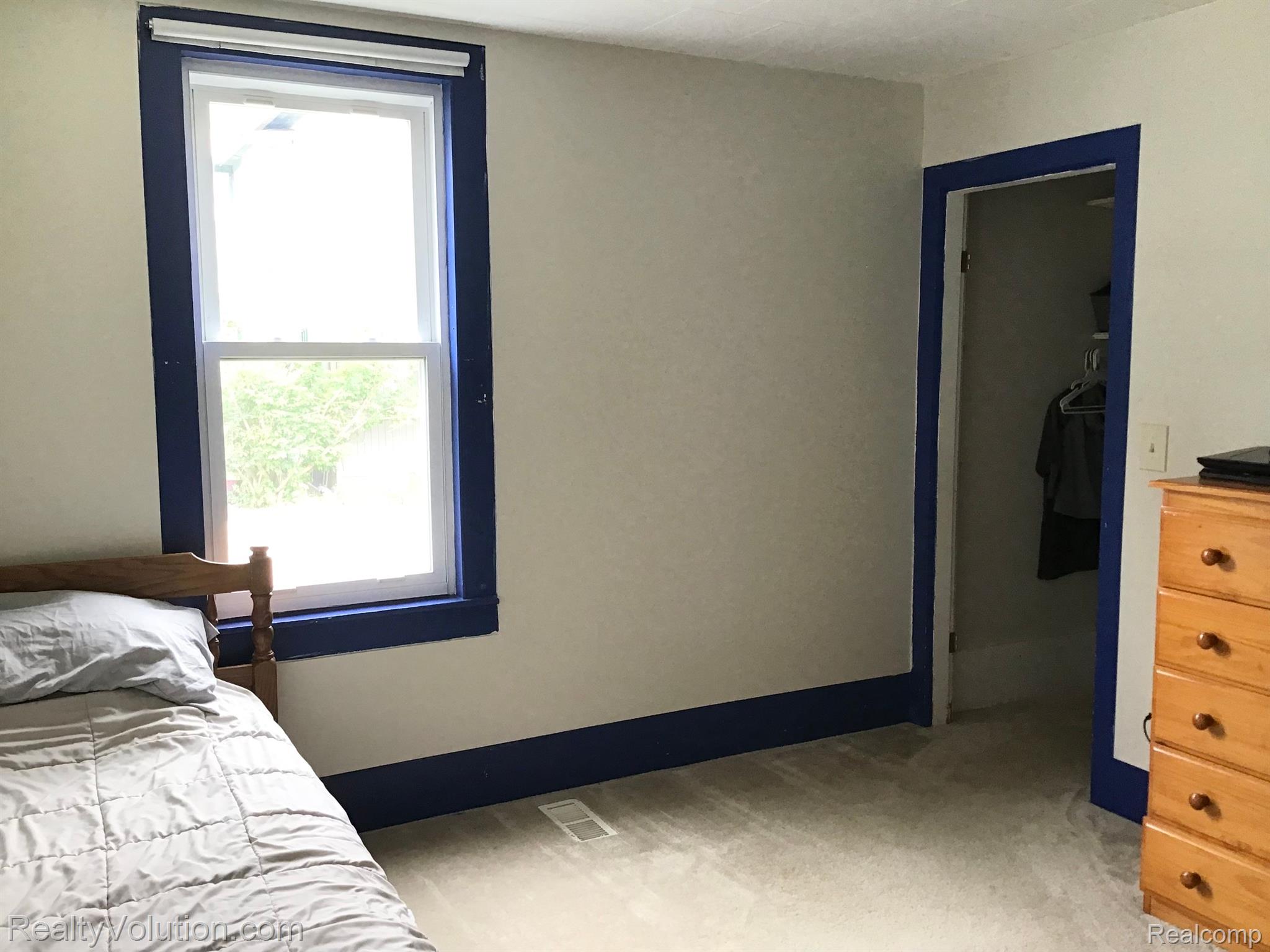 4069 South Mill Road Dryden, MI 48428 - Photo 11 of 25 first floor bedroom 1