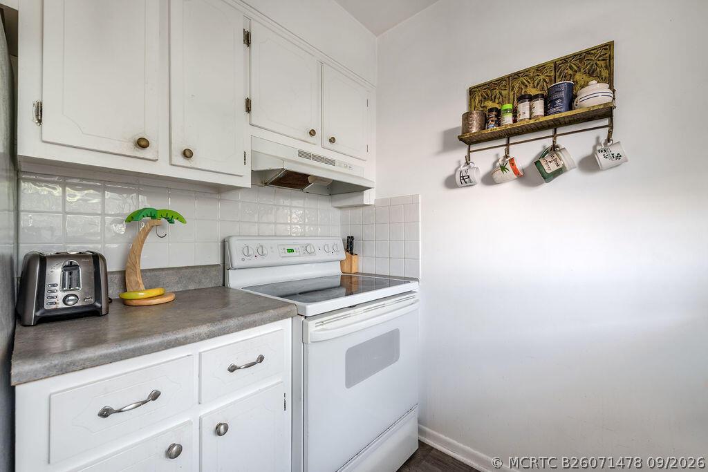 722 Ridge Road, Unit 2 Lantana, FL 33462 - Photo 13 of 27 Kitchen