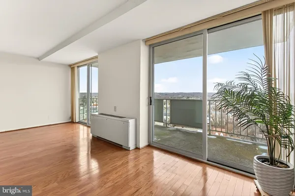 $389,000 | 301 North Beauregard Street, Unit 1608, Alexandria, VA 22312