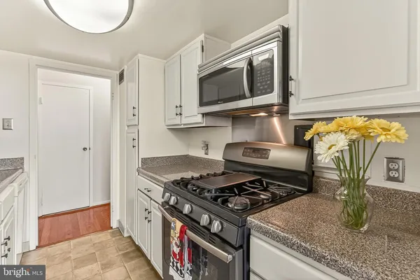 $389,000 | 301 North Beauregard Street, Unit 1608, Alexandria, VA 22312