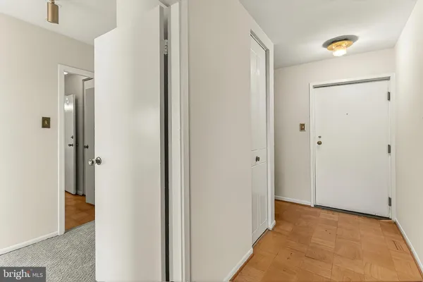 $389,000 | 301 North Beauregard Street, Unit 1608, Alexandria, VA 22312