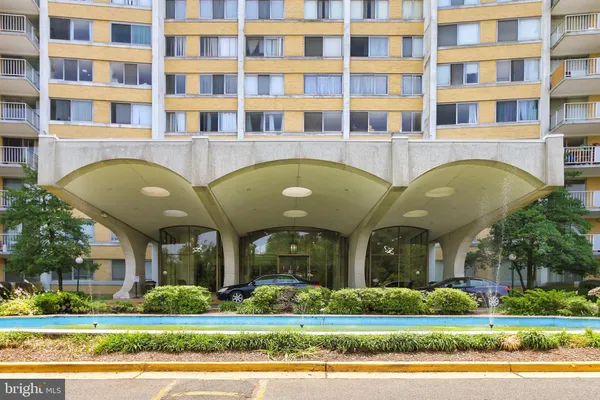 $389,000 | 301 North Beauregard Street, Unit 1608, Alexandria, VA 22312