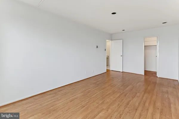 $389,000 | 301 North Beauregard Street, Unit 1608, Alexandria, VA 22312