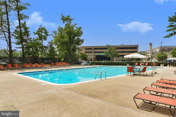 $389,000 | 301 North Beauregard Street, Unit 1608, Alexandria, VA 22312
