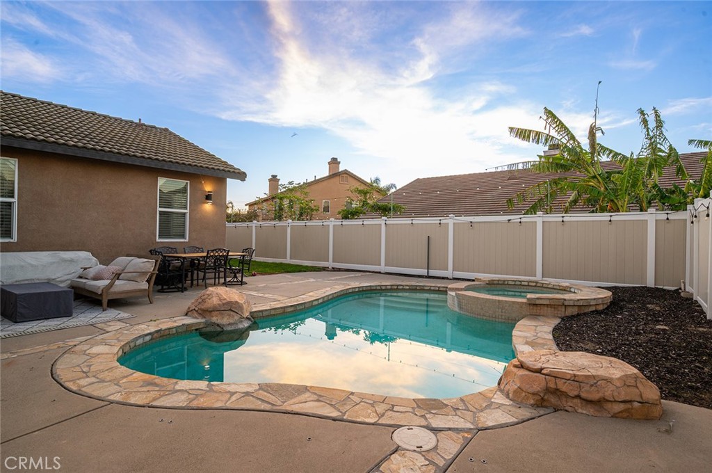 6945 Cedar Creek Road Eastvale, CA 92880 - Photo 2 of 44