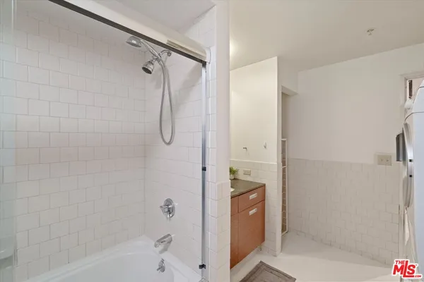 $349,900 | 746 South Los Angeles Street, Unit 403, Los Angeles, CA 90014