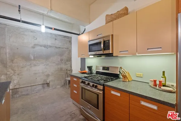 $349,900 | 746 South Los Angeles Street, Unit 403, Los Angeles, CA 90014