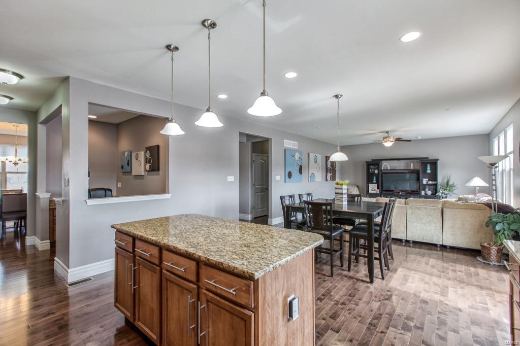 460 Maple Rise Path Chesterfield, MO 63005 - Photo 13 of 46 Gallery Image 13