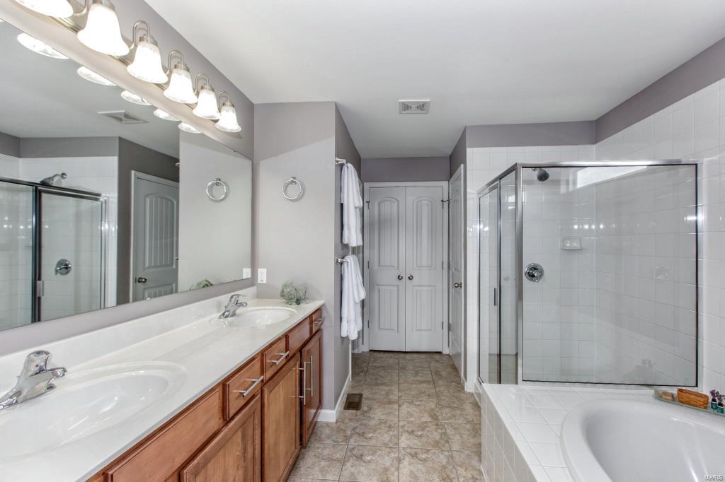 460 Maple Rise Path Chesterfield, MO 63005 - Photo 23 of 46 Gallery Image 23
