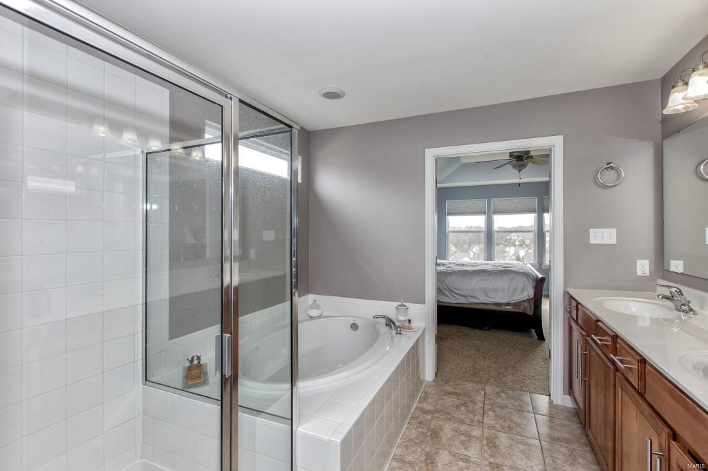 460 Maple Rise Path Chesterfield, MO 63005 - Photo 24 of 46 Gallery Image 24