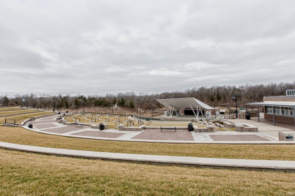460 Maple Rise Path Chesterfield, MO 63005 - Photo 41 of 46 Gallery Image 41