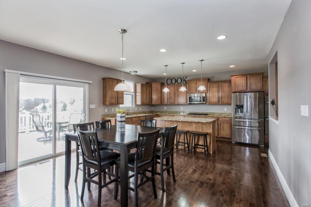460 Maple Rise Path Chesterfield, MO 63005 - Photo 8 of 46 Gallery Image 8