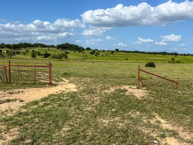 $2,875,000 | 1220 County Road 225, Briggs, TX 78608