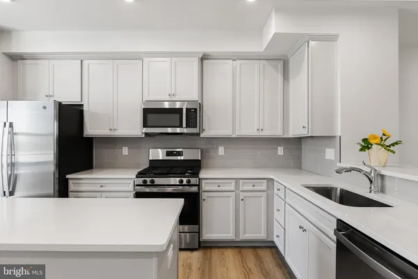 $2,900 | 10 Sidney Lane, Stratford, NJ 08084