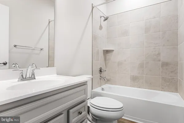 $2,900 | 10 Sidney Lane, Stratford, NJ 08084