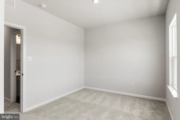$2,900 | 10 Sidney Lane, Stratford, NJ 08084