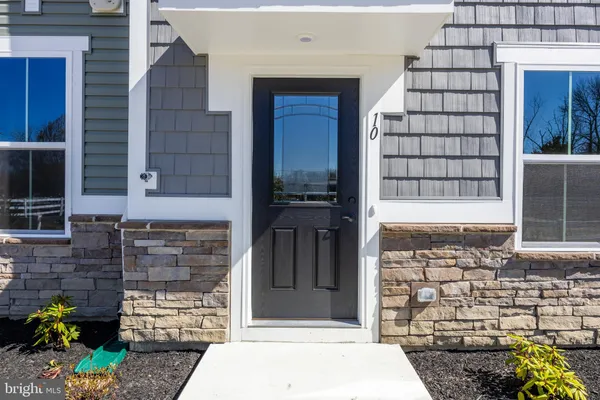 $2,900 | 10 Sidney Lane, Stratford, NJ 08084