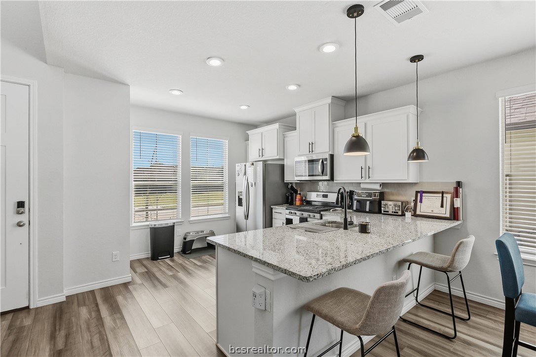 807 Double Mountain Road College Station, TX 77845 - Photo 9 of 19