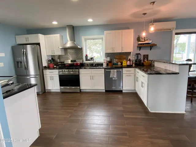 $2,800 | 247 Shore Drive, Atlantic Beach, NC 28512