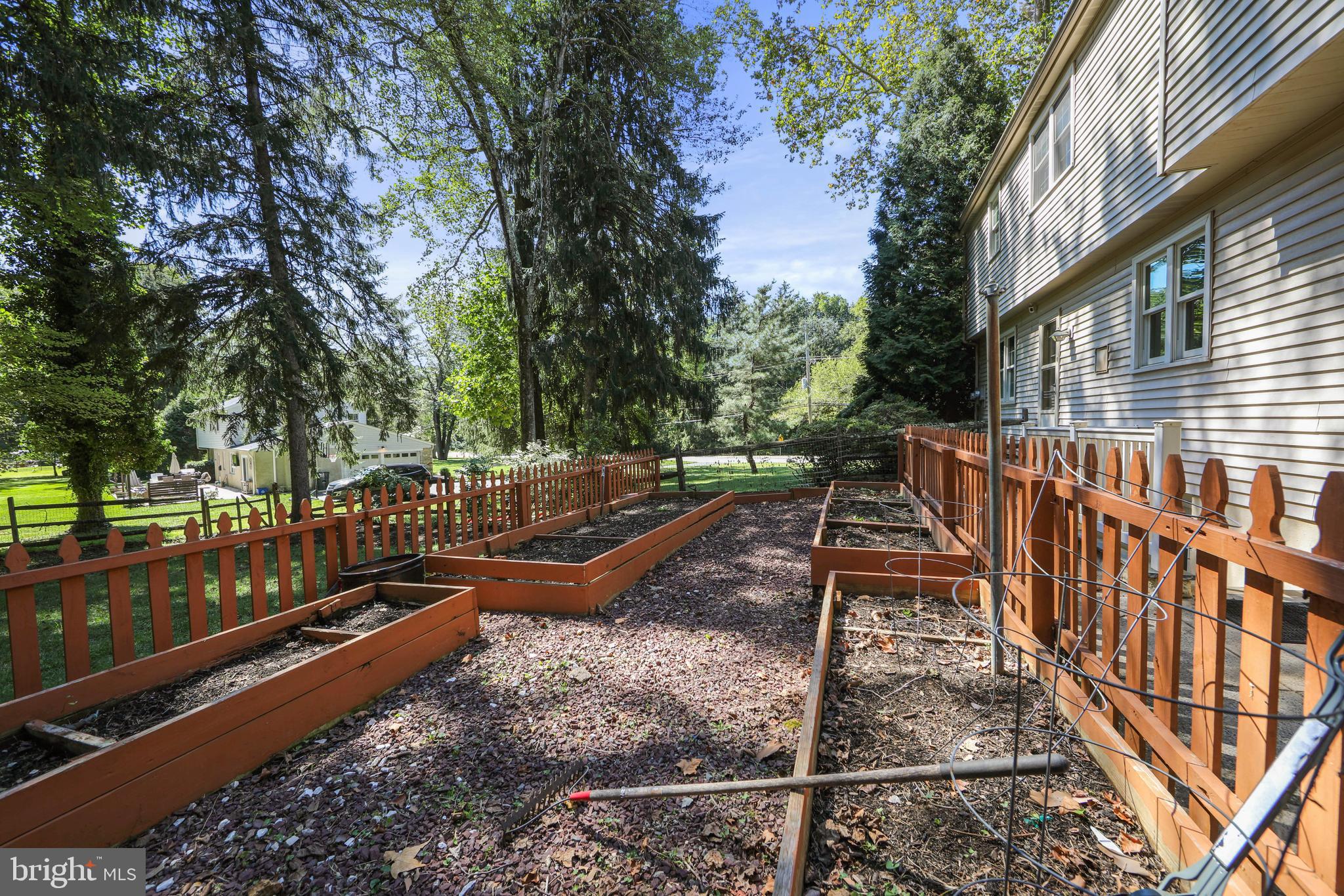1715 Terwood Road Huntingdon Valley, PA 19006 - Photo 46 of 57 Gallery Image 46