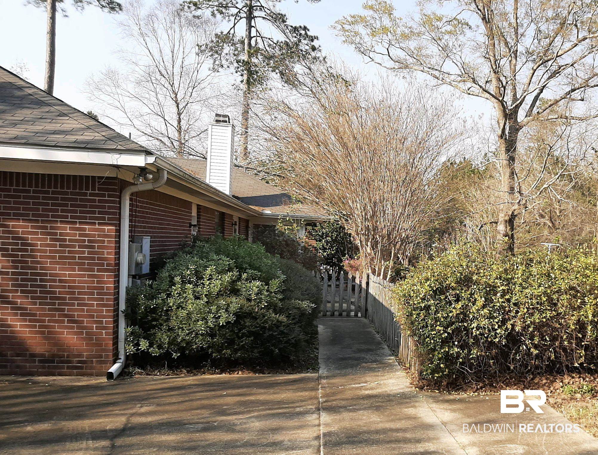 202 Oakridge Place Brewton, AL 36426 - Photo 5 of 8