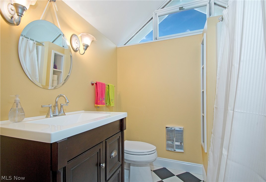 2953 Corydon Road Cleveland, OH 44118 - Photo 20 of 23