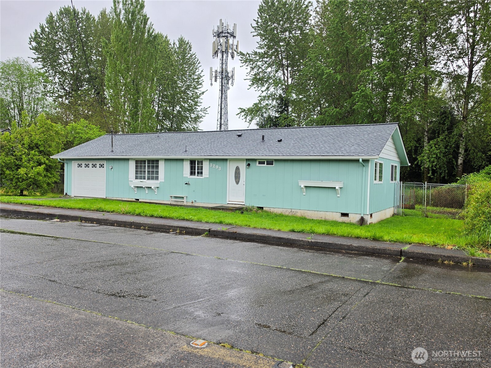 3293 Olive Way Longview, WA 98632 - Photo 2 of 30