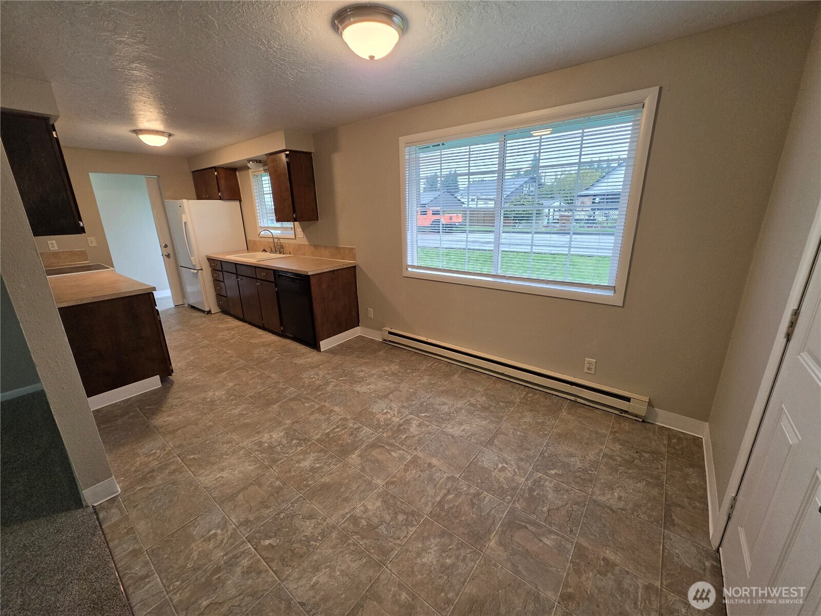 3293 Olive Way Longview, WA 98632 - Photo 9 of 30