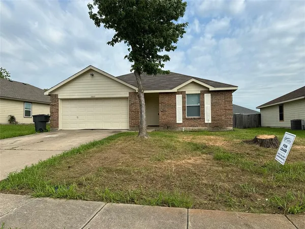 $1,995 | 1805 Brookwood Drive, Terrell, TX 75160